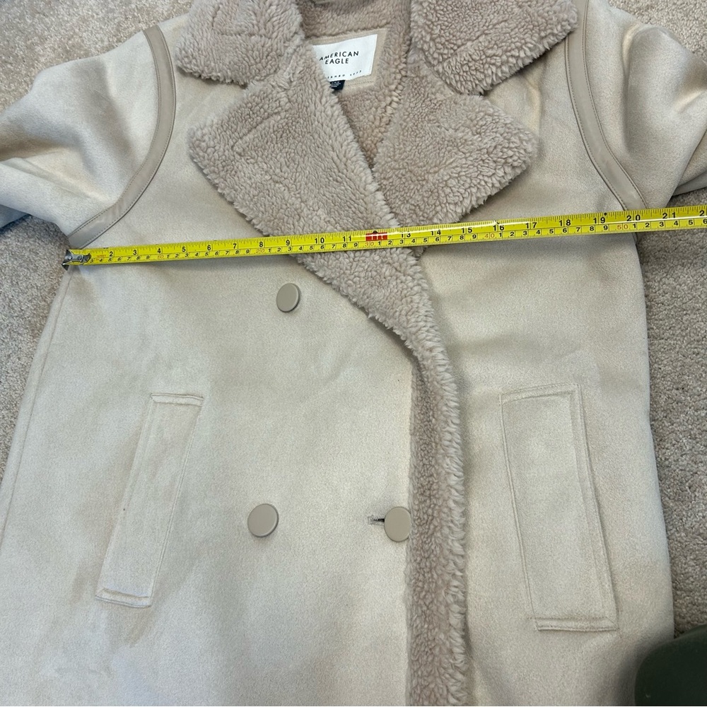 American Eagle double-breasted Vegan faux shearling coat light beige cream Sz L - Picture 9 of 14
